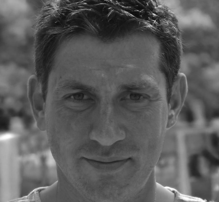 Portrait de Thomas Moreau, expert en planification financière